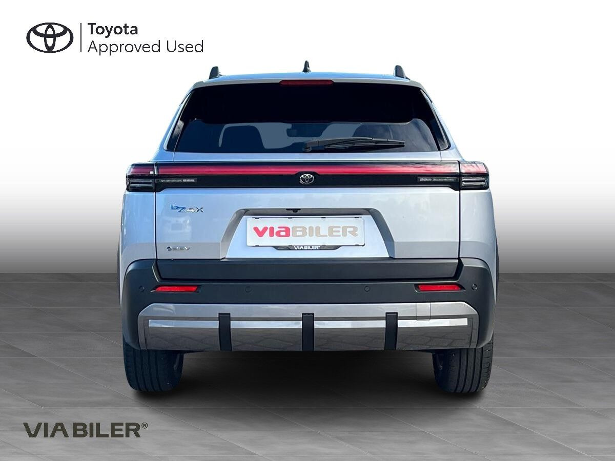 Grå Toyota bZ4X Touring fra 2026