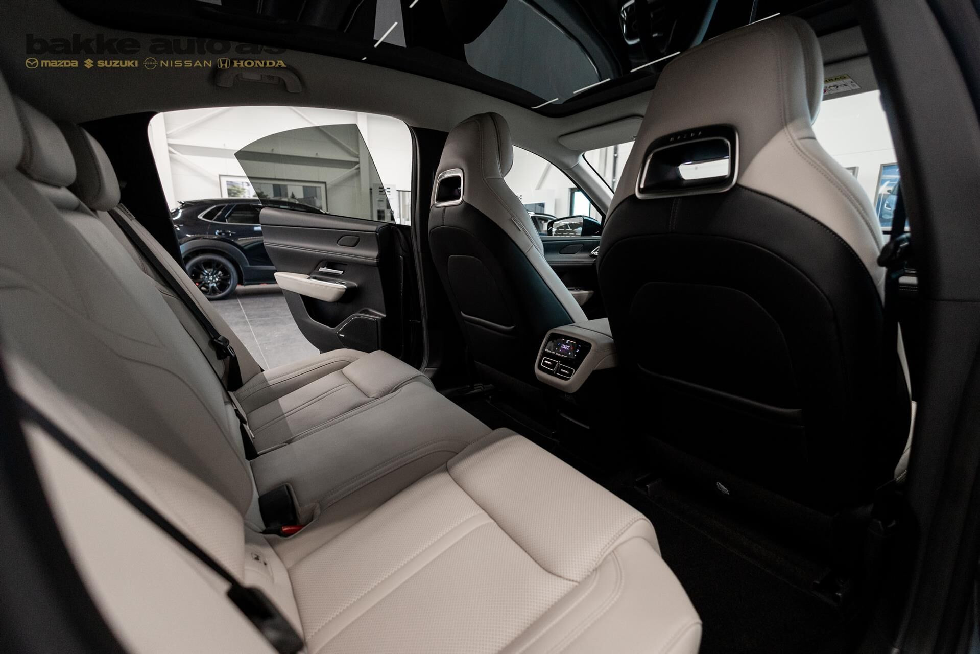 Rød Mazda 6e fra 2025