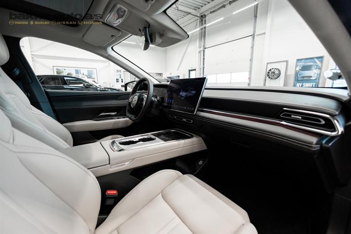 Rød Mazda 6e fra 2025