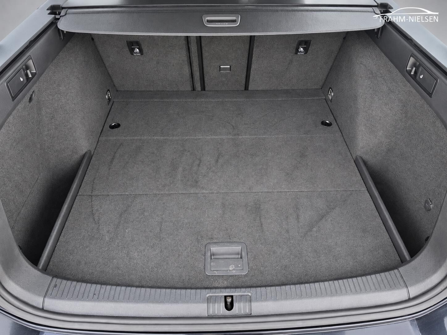 Sort VW Golf fra 2020