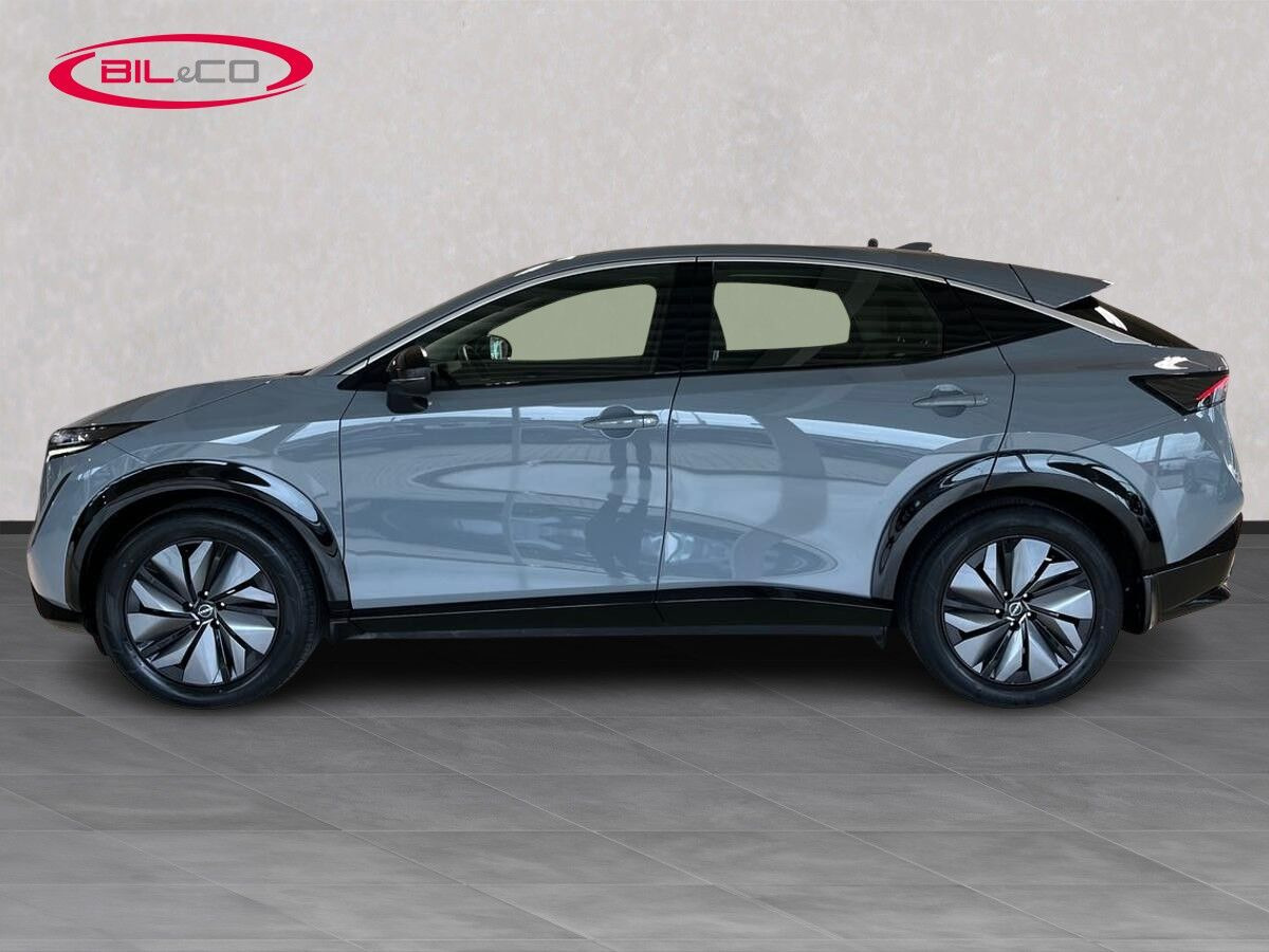 Grå Nissan Ariya fra 2023