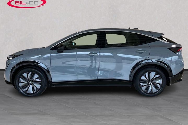 Grå Nissan Ariya fra 2023