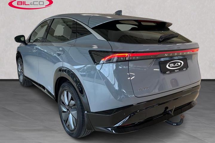 Grå Nissan Ariya fra 2023