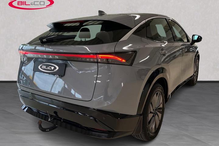 Grå Nissan Ariya fra 2023