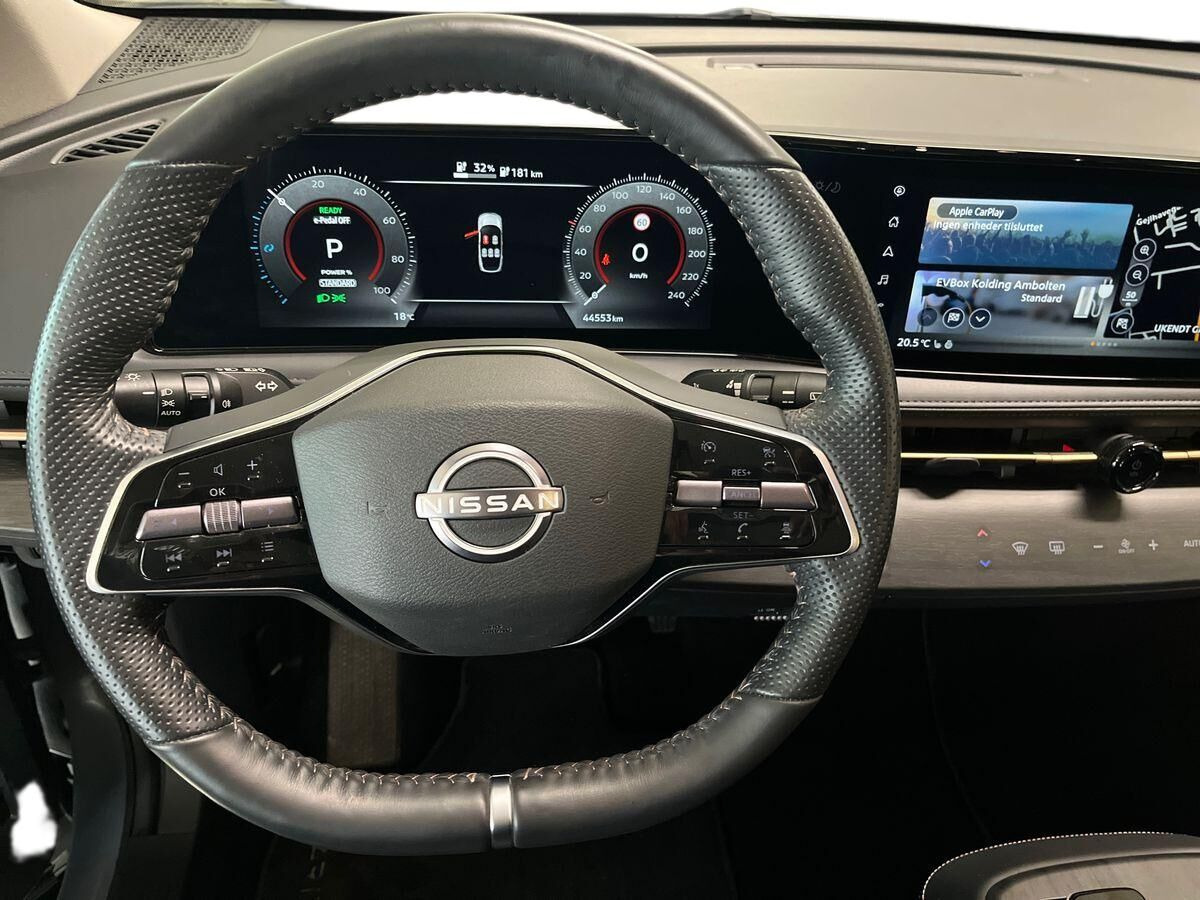 Grå Nissan Ariya fra 2023