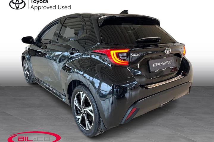 Sort Toyota Yaris fra 2024