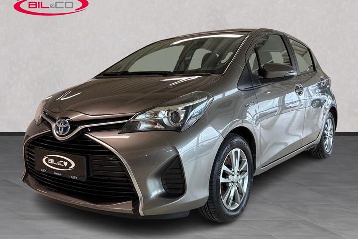 Bronze Toyota Yaris fra 2016 set udefra