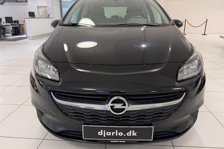 Sort Opel Corsa fra 2018