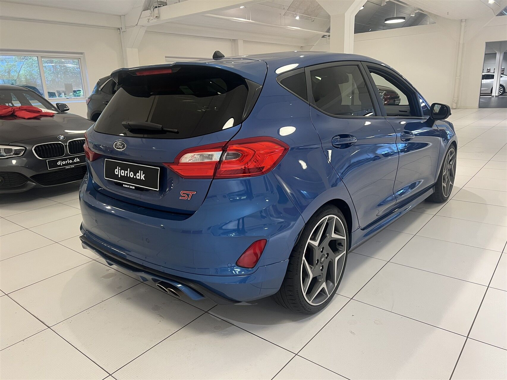 Blå Ford Fiesta fra 2018