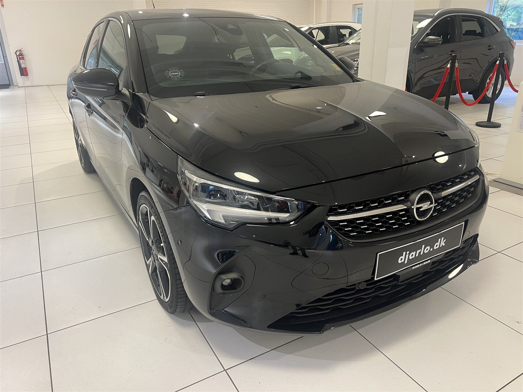 Sort Opel Corsa fra 2023