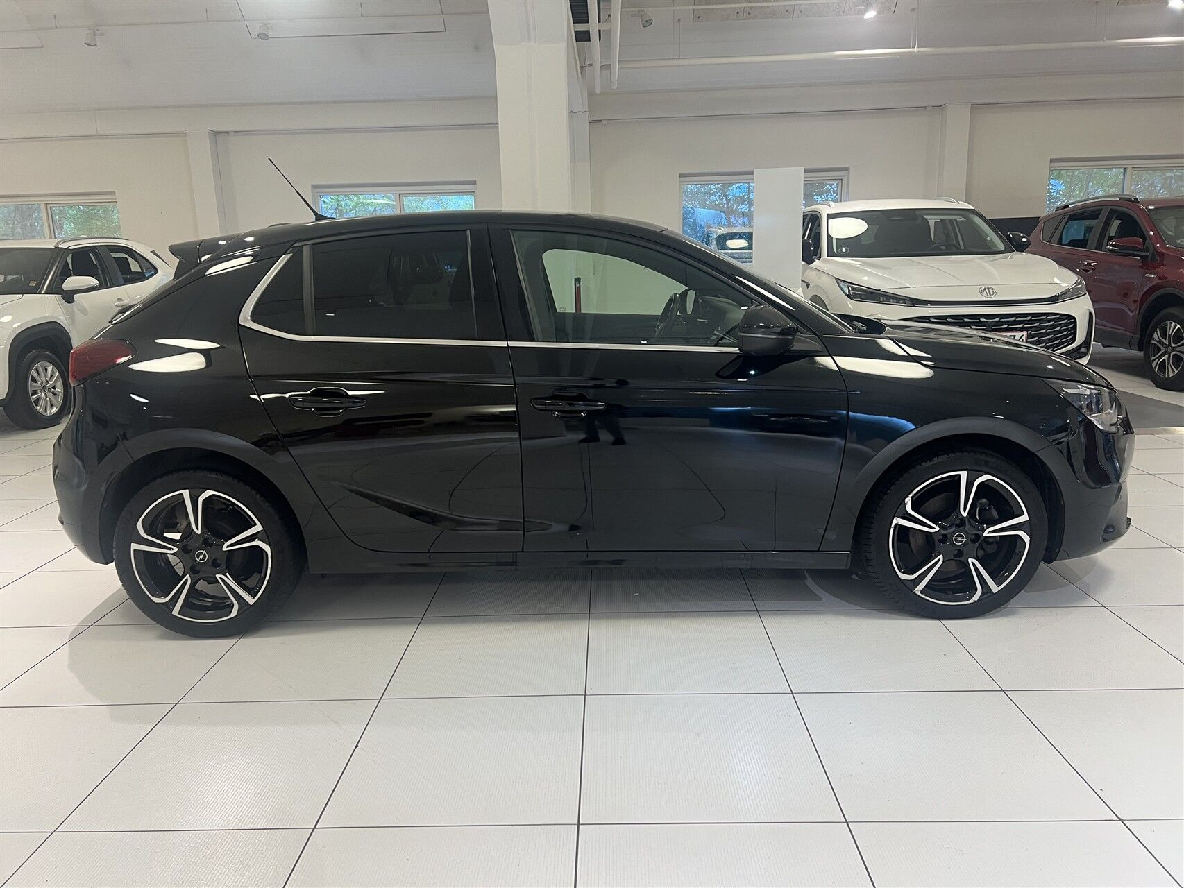 Sort Opel Corsa fra 2023