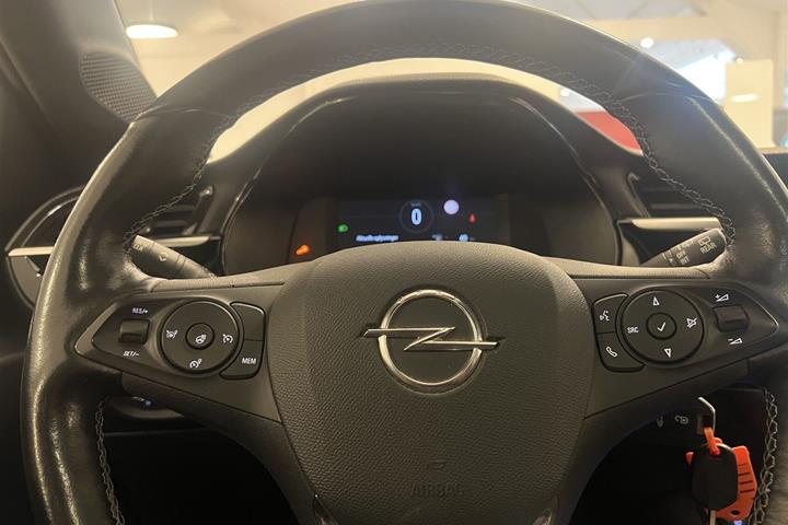 Sort Opel Corsa fra 2023