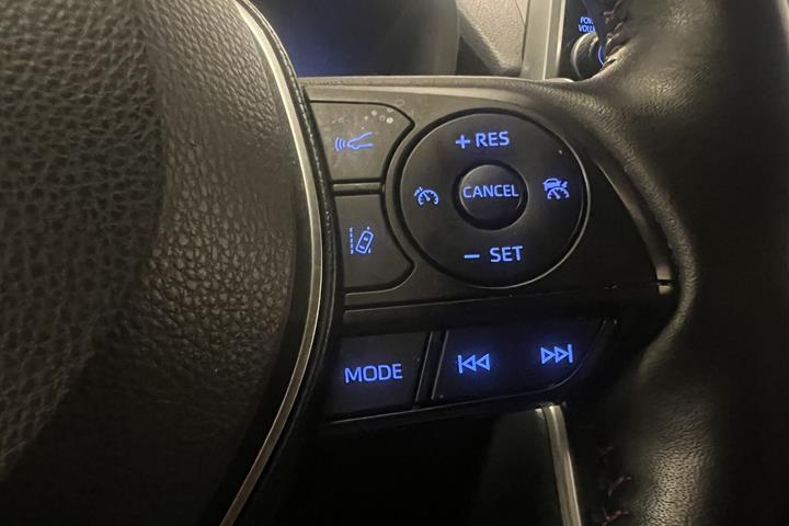 Sort Toyota RAV4 Plug-in fra 2021