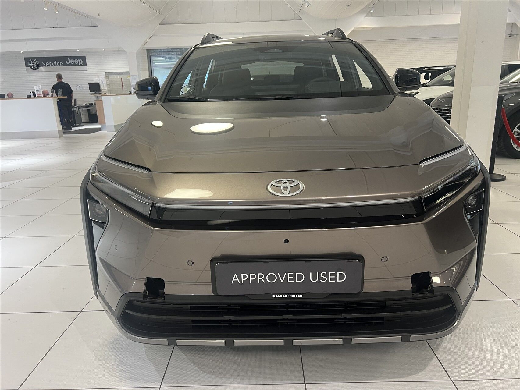 Bronze Toyota bZ4X Touring fra 2026