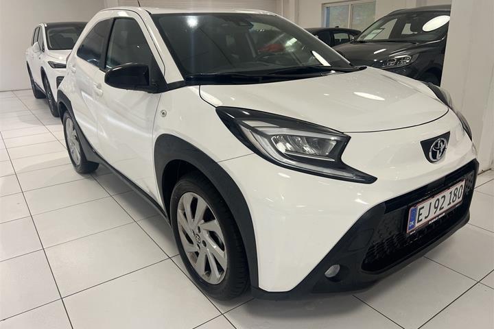 Hvid Toyota Aygo X fra 2025