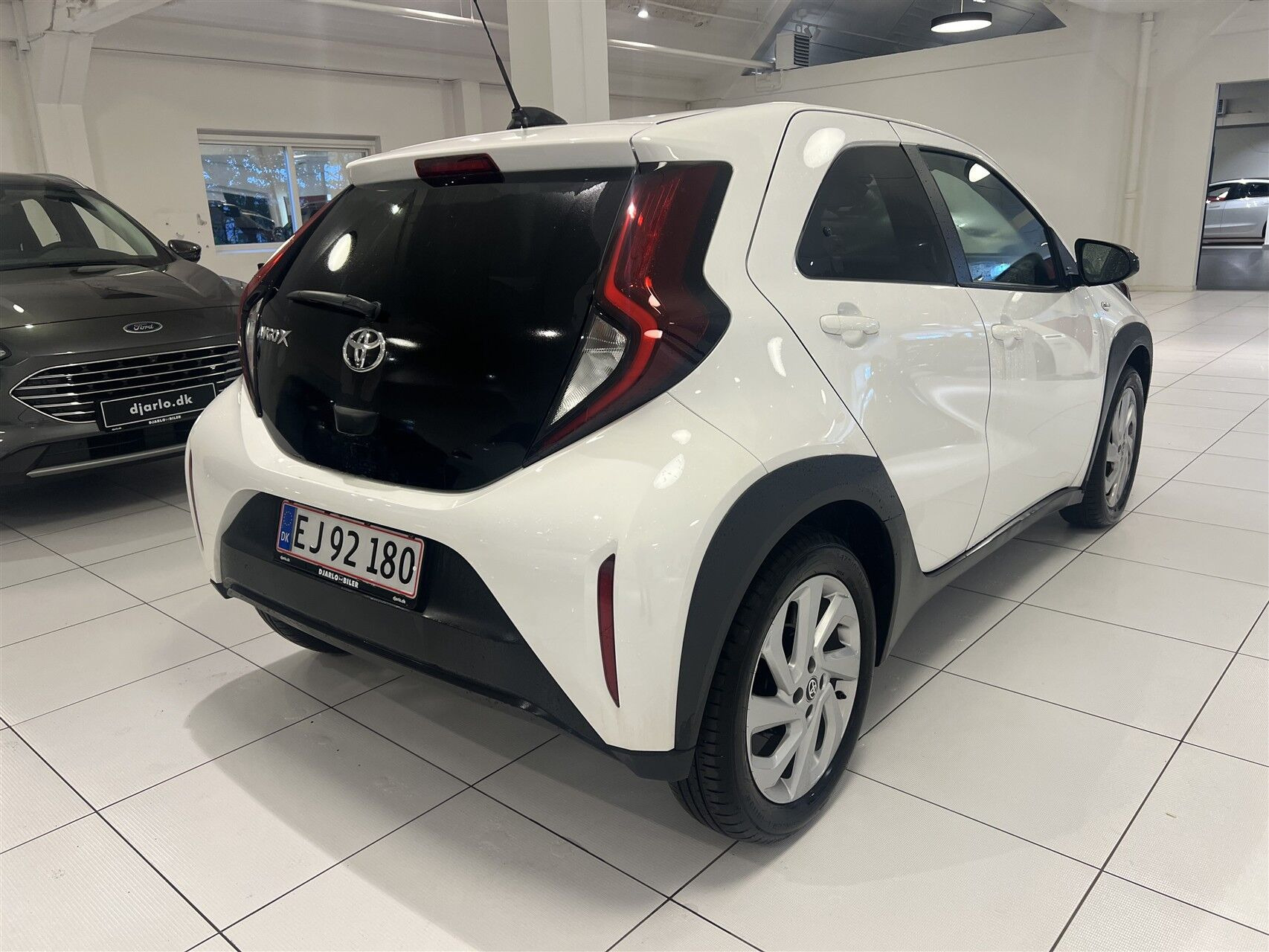 Hvid Toyota Aygo X fra 2025