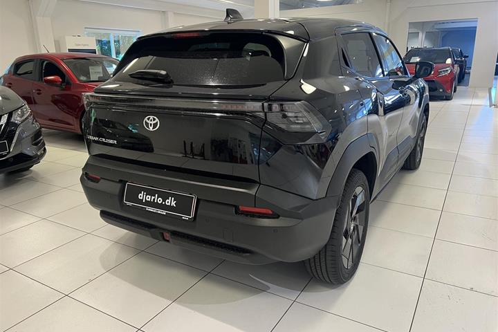 Sort Toyota Urban Cruiser fra 2026