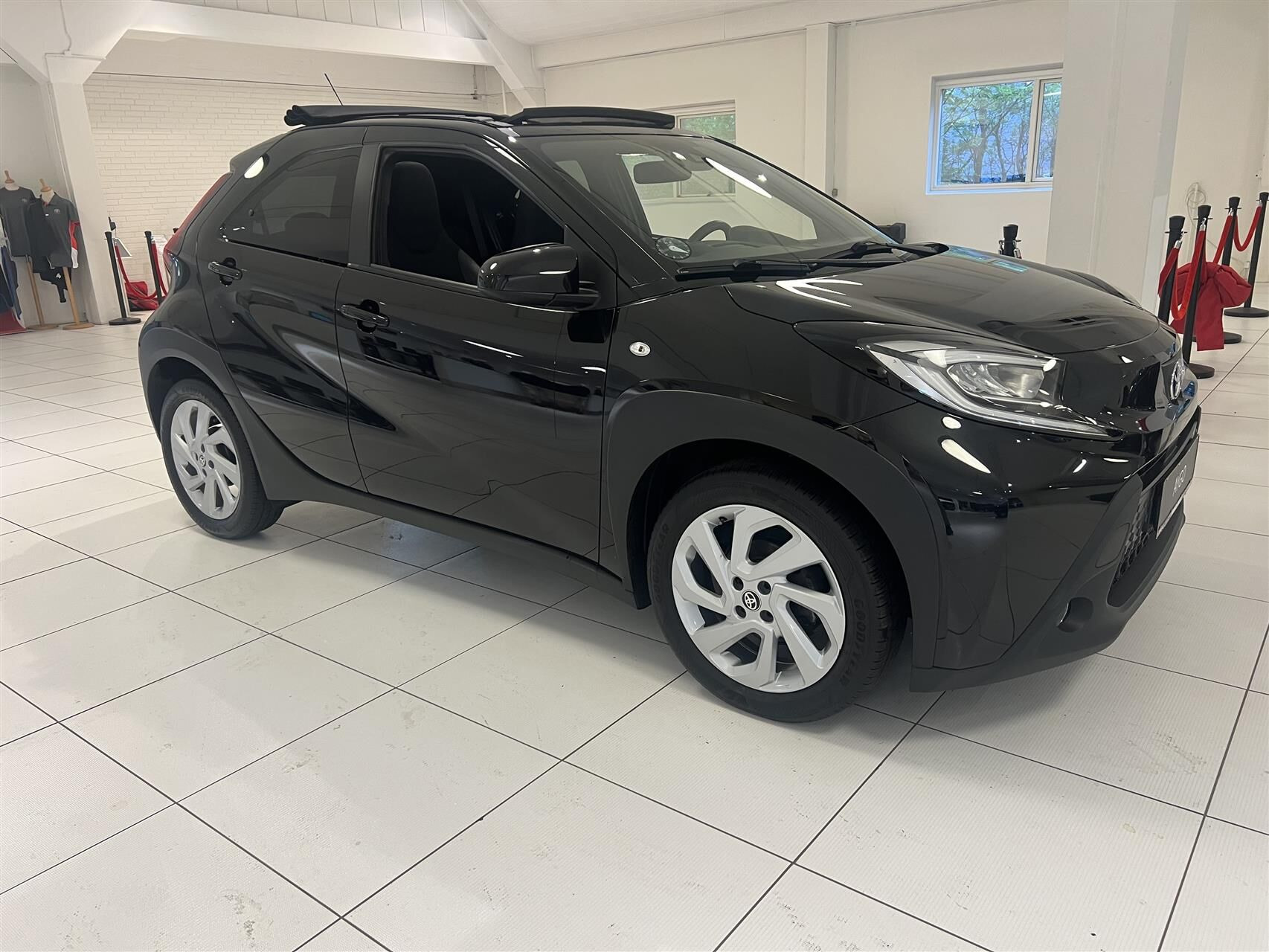 Sort Toyota Aygo X fra 2022