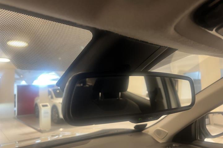 Hvid Toyota Yaris Cross fra 2022