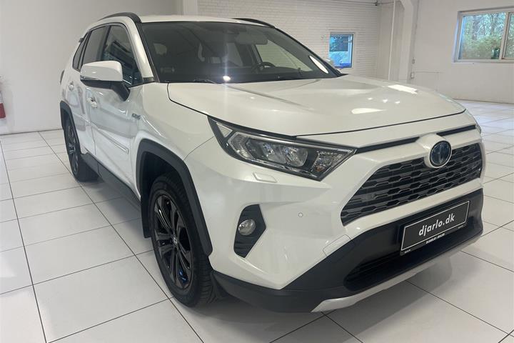 Hvid Toyota RAV4 fra 2019