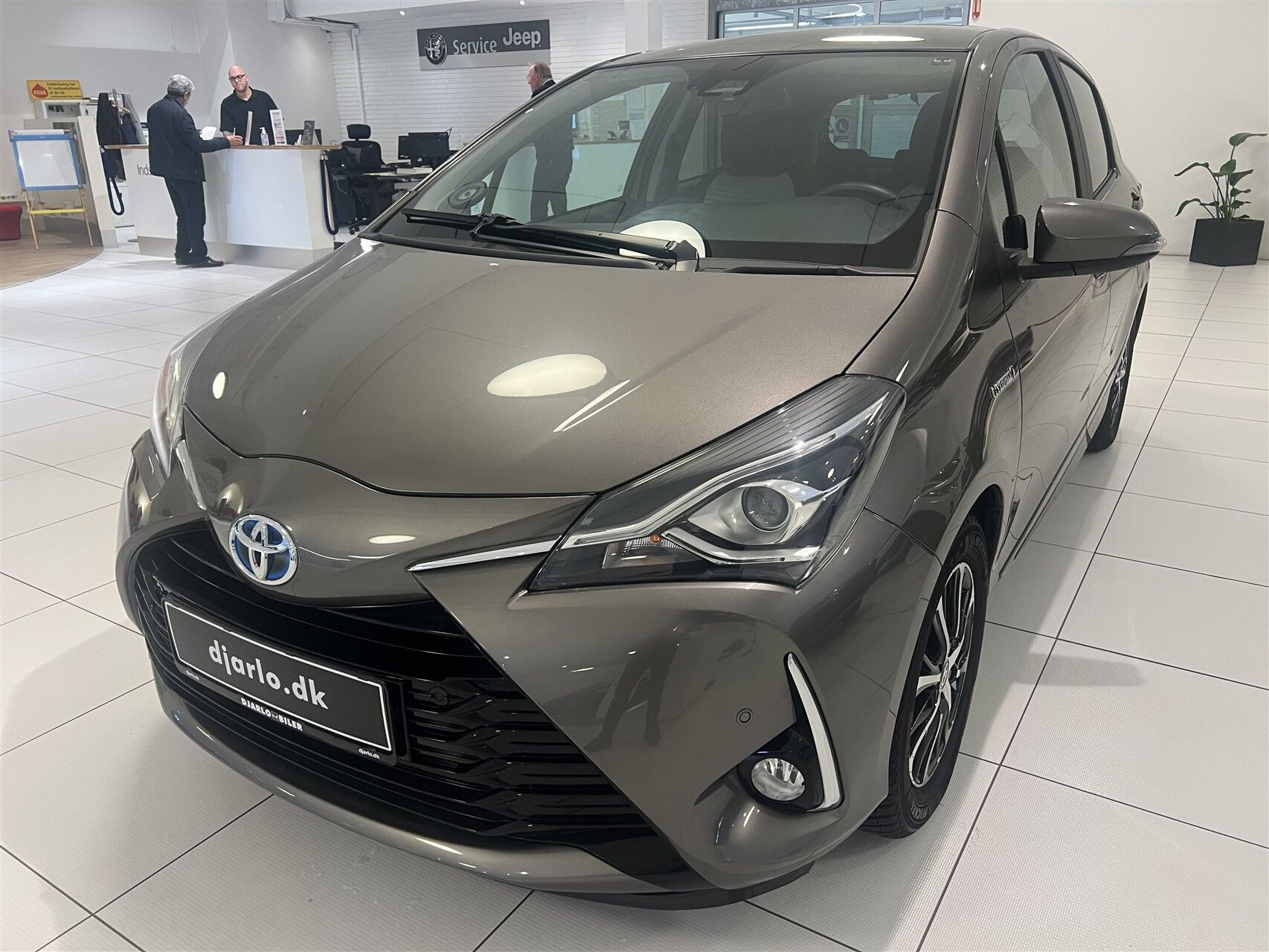 Toyota Yaris 1,5 Hybrid H2 Limited E-CVT 100HK 5d Trinl. Gear