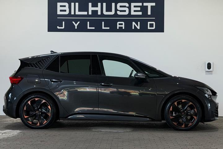 Grå Cupra Born fra 2024