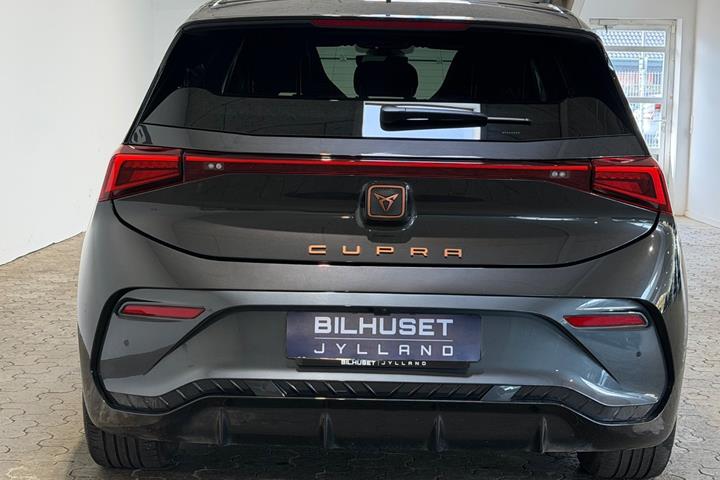 Grå Cupra Born fra 2024
