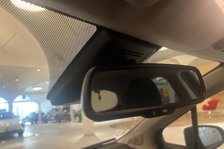 Sort Toyota Yaris fra 2019