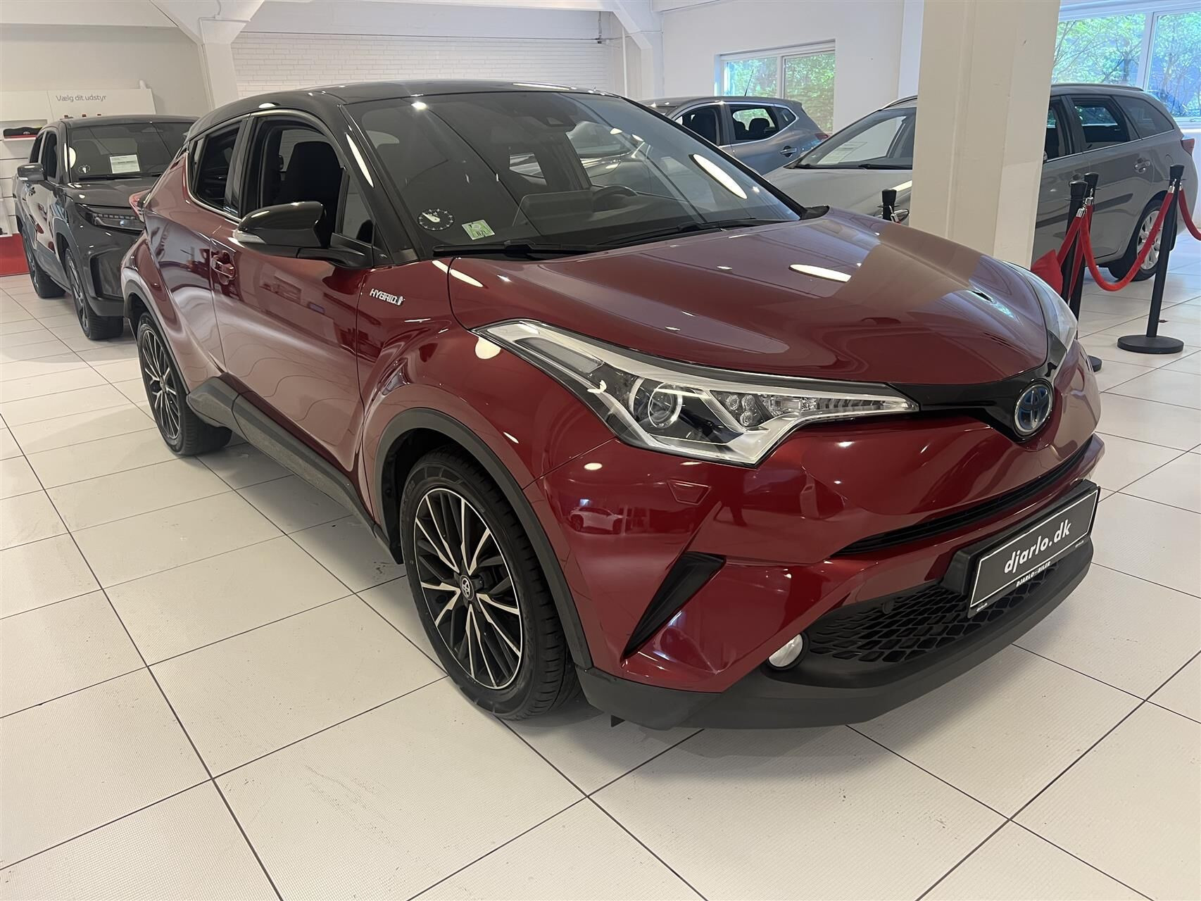 Toyota C-HR 1,8 Hybrid C-LUB Bi-tone Multidrive S 122HK 5d Aut.