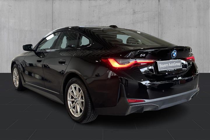 Sort BMW i4 fra 2023