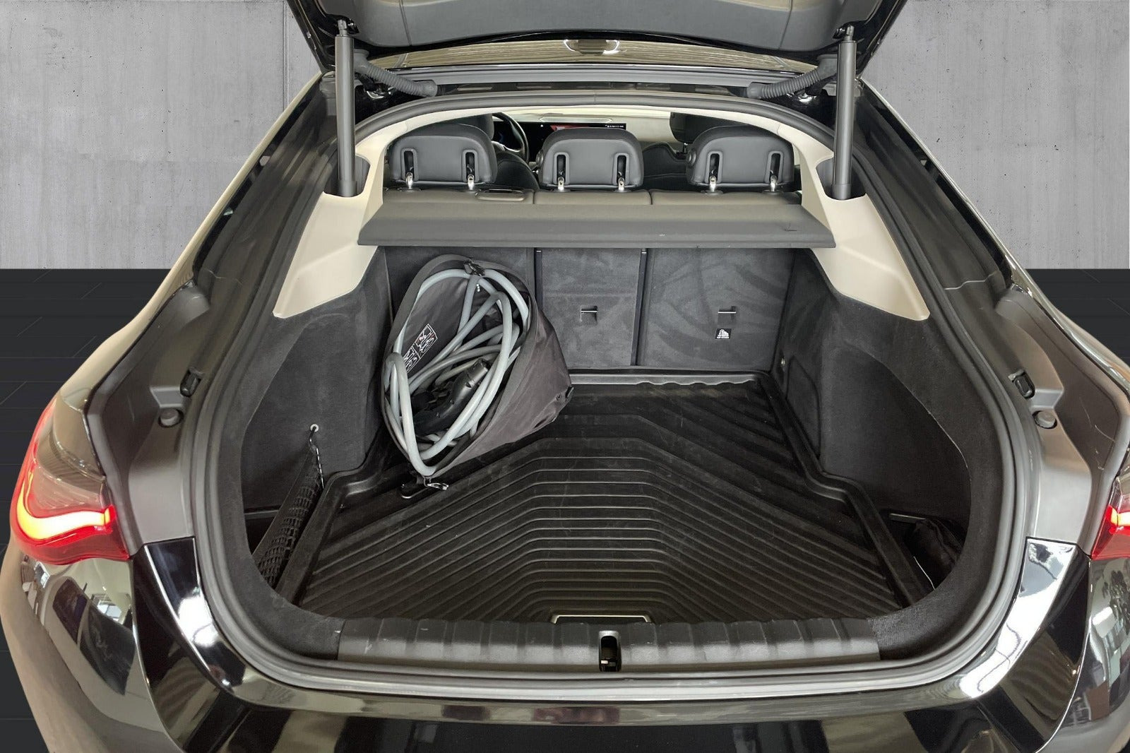 Sort BMW i4 fra 2023
