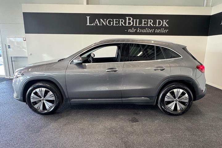 Grå Mercedes EQA300 fra 2025