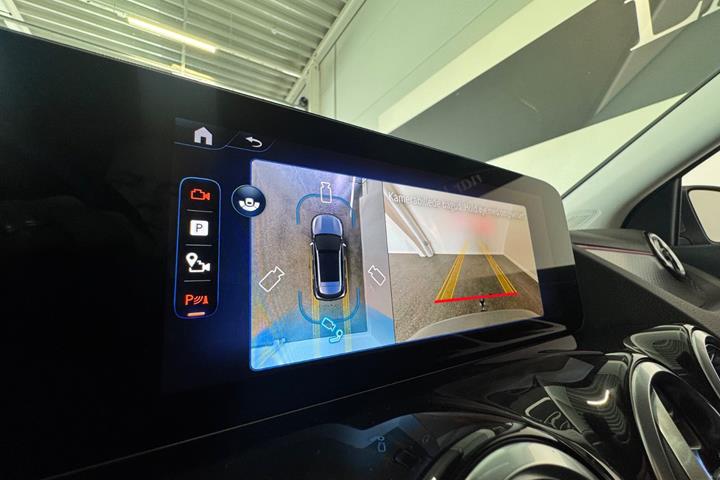 Grå Mercedes EQA300 fra 2025