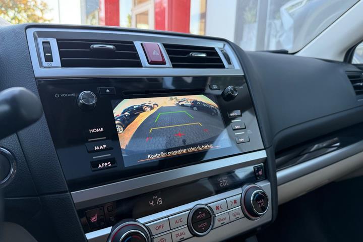 Brun Subaru Outback fra 2017