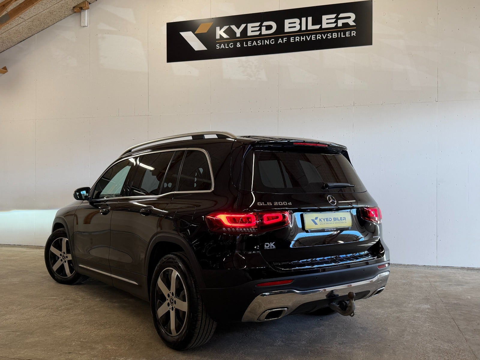 Sort Mercedes GLB200 d fra 2021