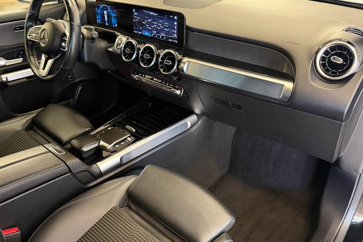 Sort Mercedes GLB200 d fra 2021