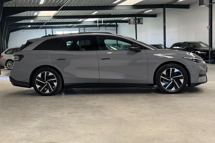 Grå VW ID.7 fra 2025
