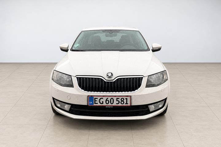 Hvid Skoda Octavia fra 2014
