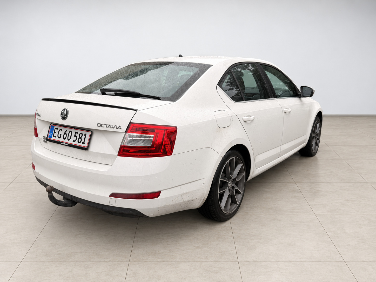 Hvid Skoda Octavia fra 2014