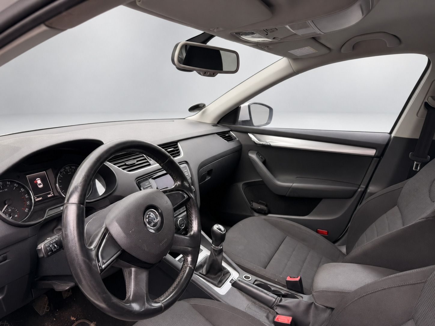 Hvid Skoda Octavia fra 2014