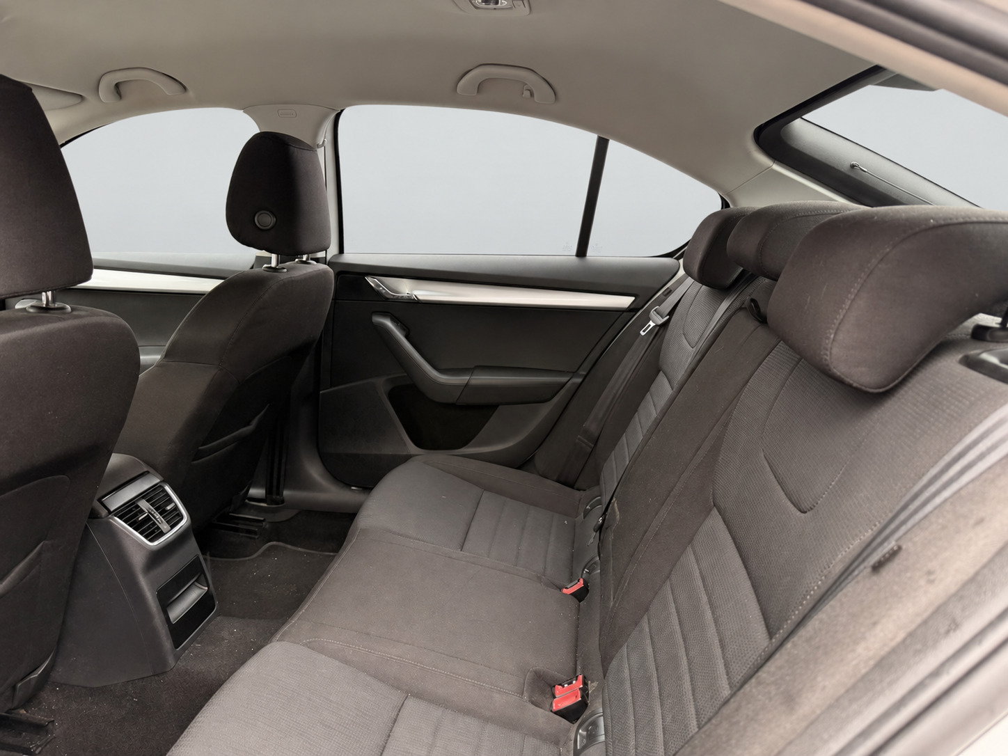 Hvid Skoda Octavia fra 2014