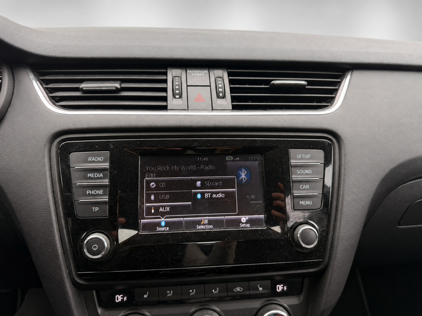 Hvid Skoda Octavia fra 2014
