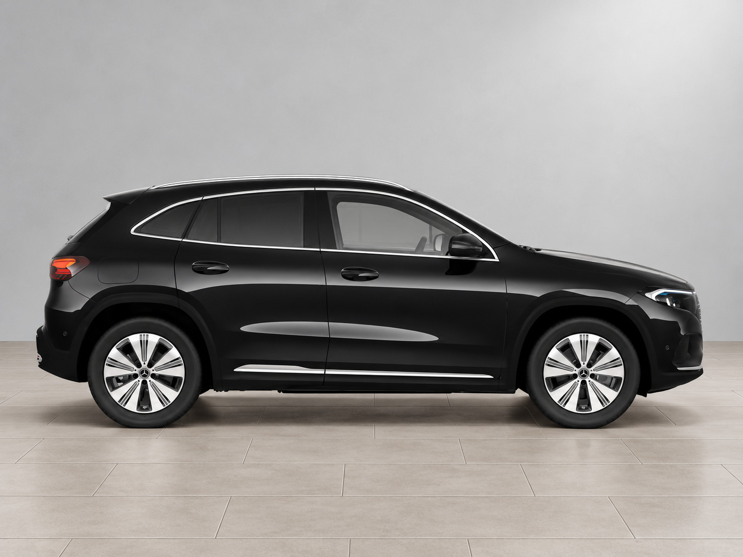 Sort Mercedes EQA250+ fra 2025