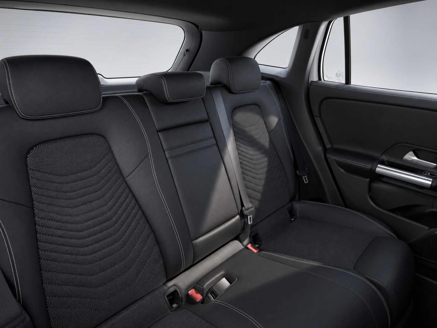 Sort Mercedes EQA250+ fra 2025