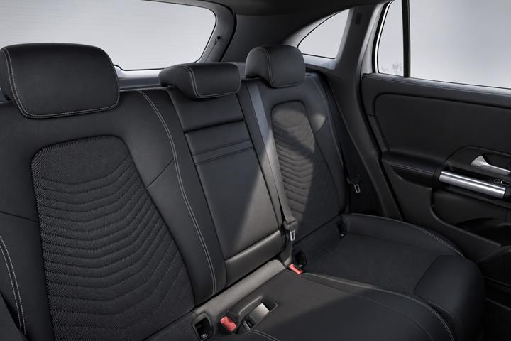 Sort Mercedes EQA250+ fra 2025