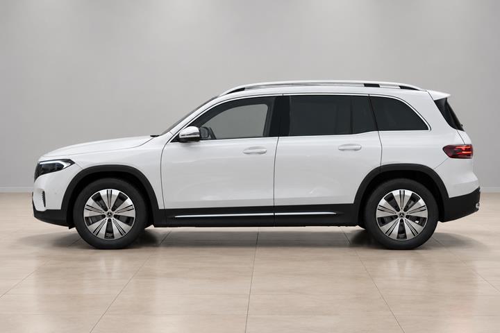 Hvid Mercedes EQB250+ fra 2025
