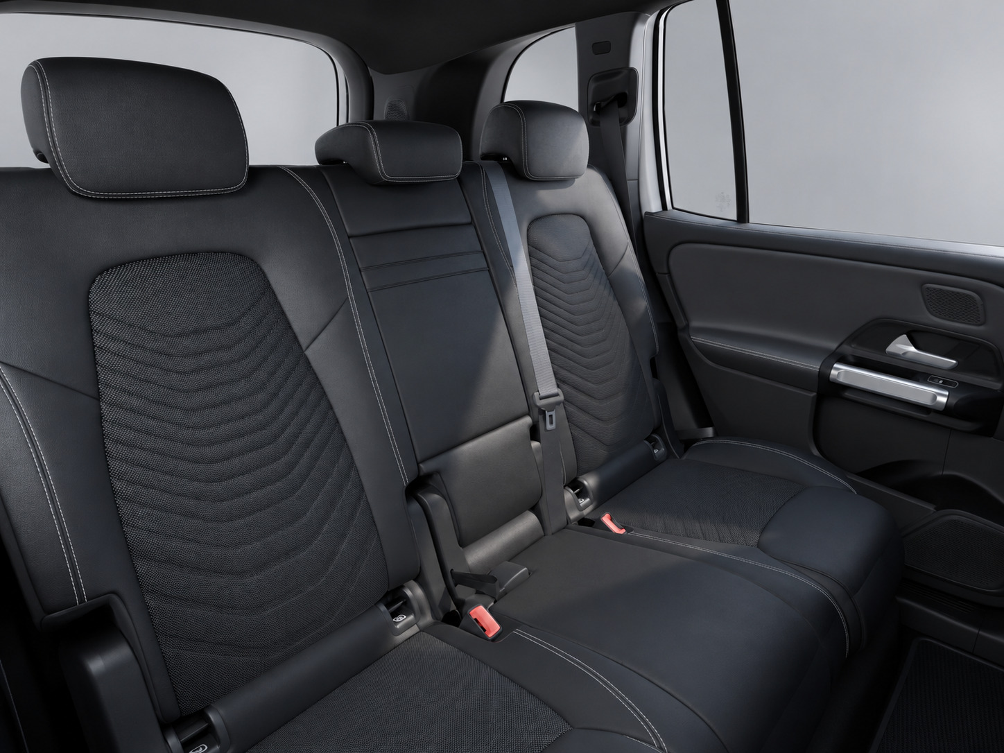Hvid Mercedes EQB250+ fra 2025