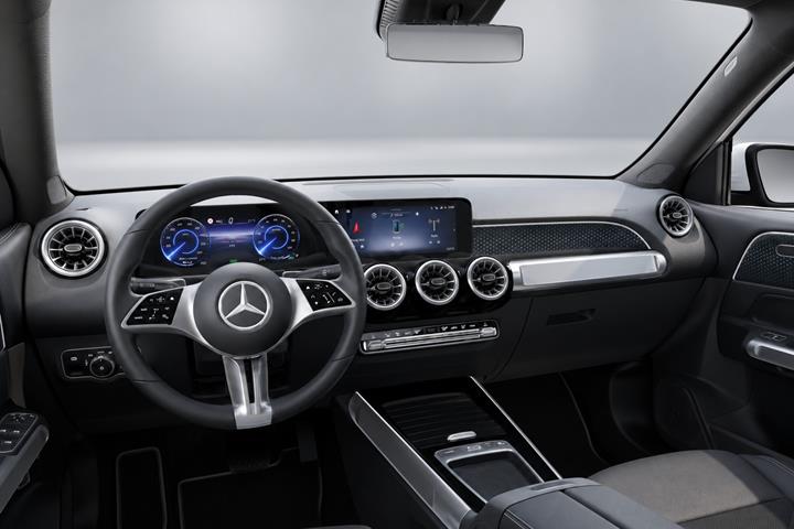 Hvid Mercedes EQB250+ fra 2025