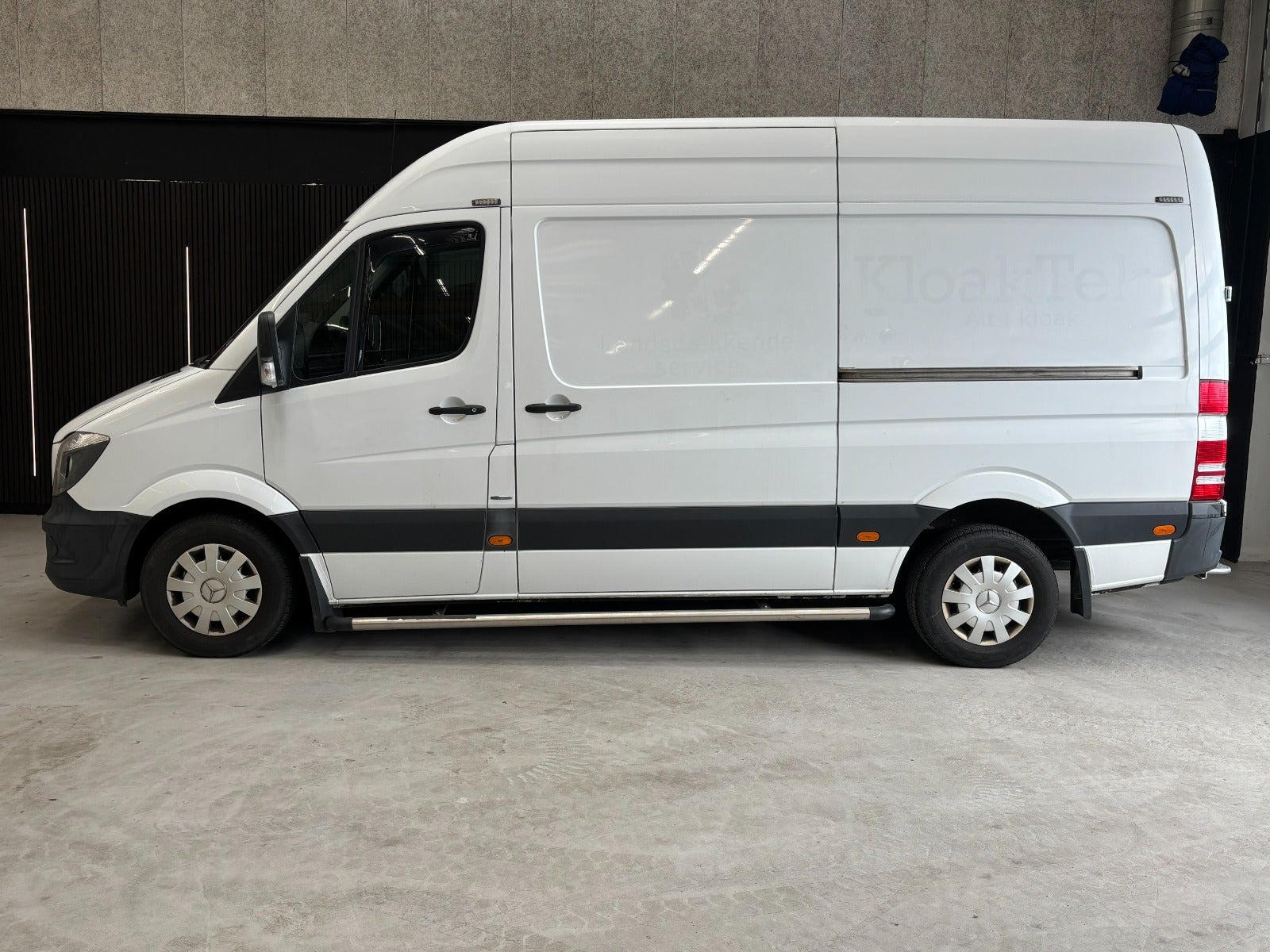 Gul Mercedes Sprinter 316 fra 2018