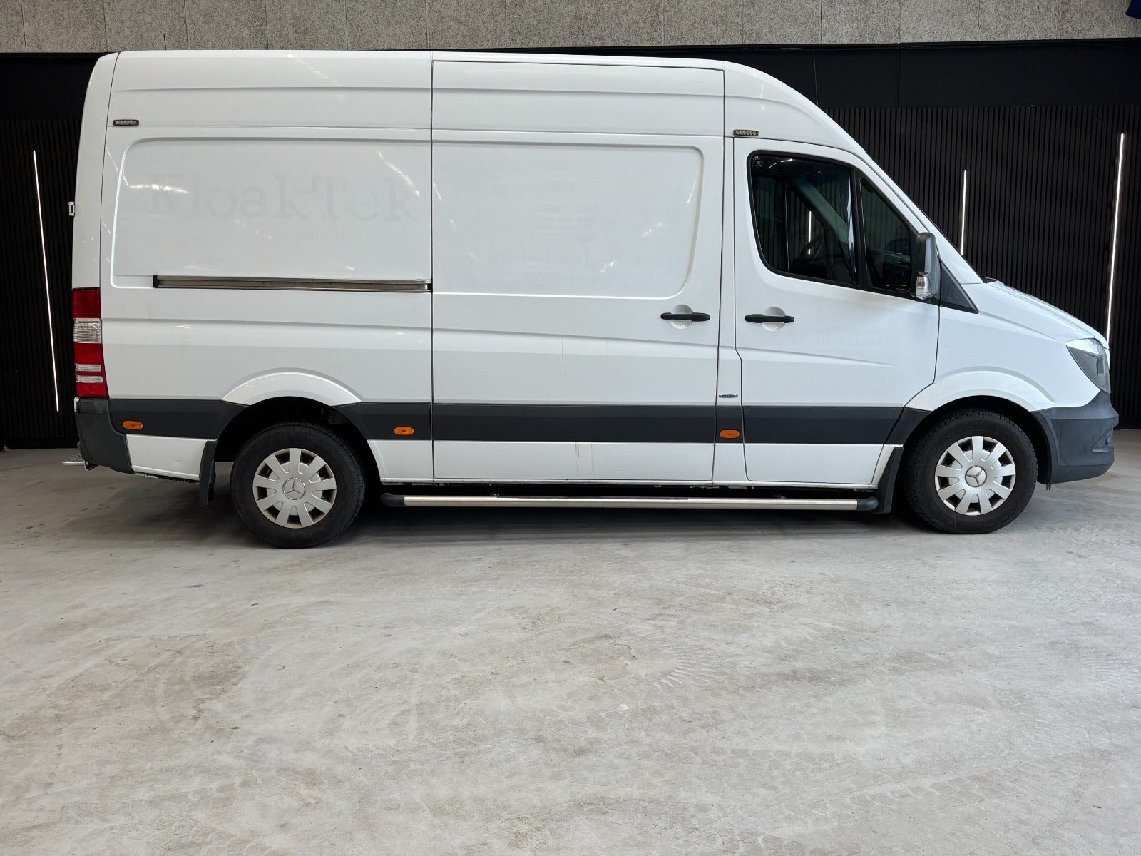 Gul Mercedes Sprinter 316 fra 2018